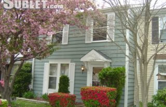4662 Whitaker Pl - 4662 Whitaker Pl, Dale City, VA 22193