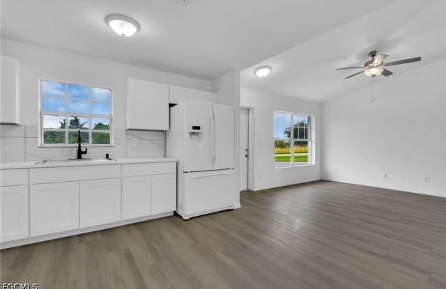128 Harold Avenue S Gallery 4