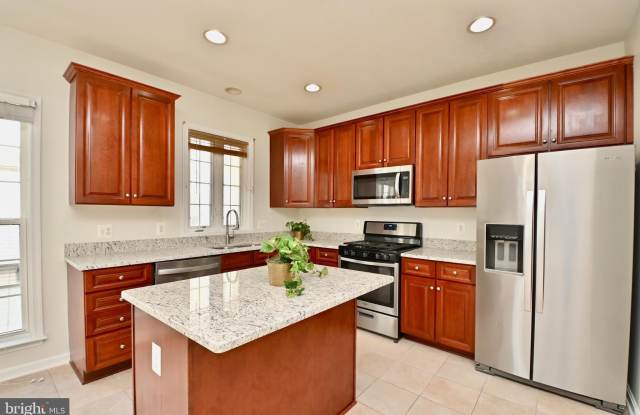 5027 VILLAGE FOUNTAIN Place photos photos