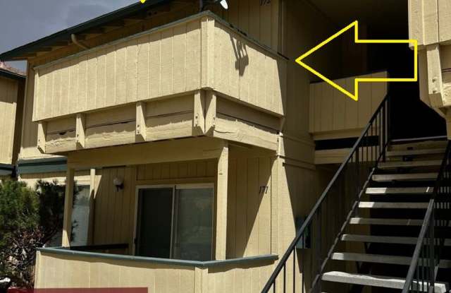 MOVE IN SPECIAL $500 off- Condo Near UNR, upstairs apartment, 2 Bedroom, 1 bathroom - Kay DeAlba Property! - 3921 Clear Acre Lane, Reno, NV 89512