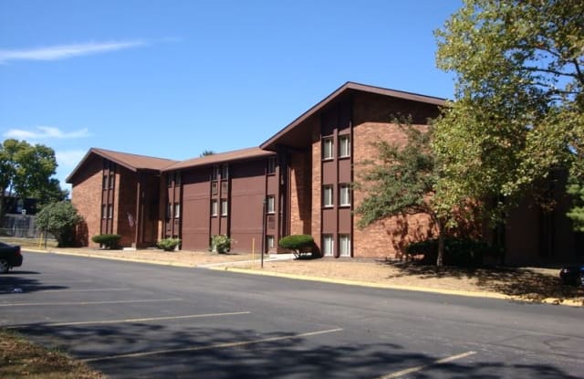 4443 G, Mobile Drive - 4443 Mobile Dr, Columbus, OH 43220