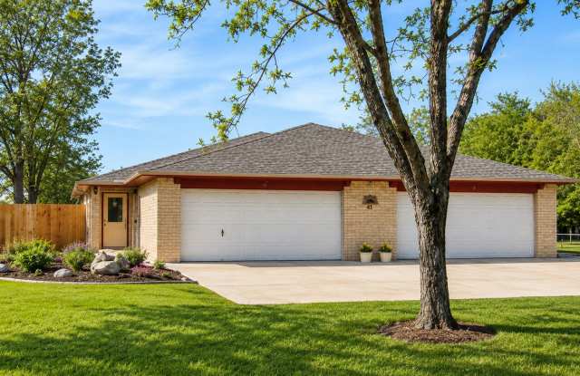 1821 Post Rd photos photos