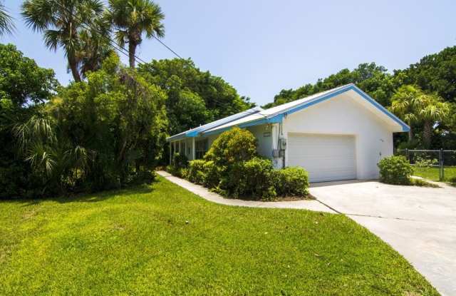 1545 Pelican Lane Gallery 3