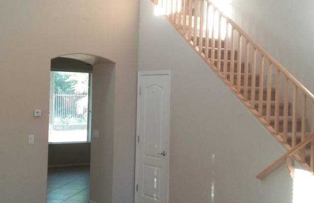 3645 E MEADOWVIEW Drive Gallery 4