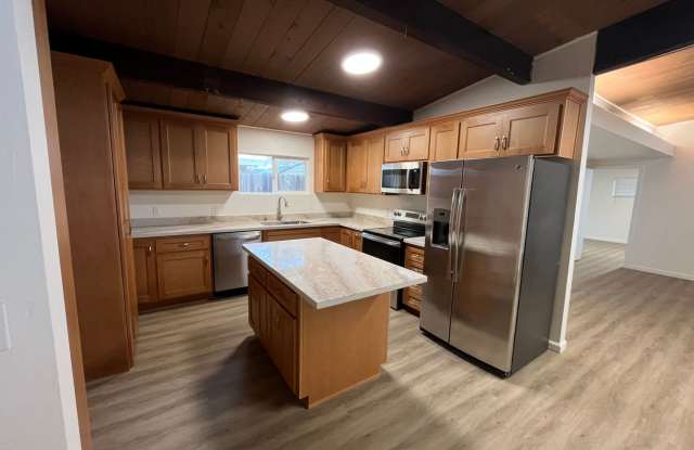 4 Bedroom 2 Bath Home in Old Davis Near Campus photos photos