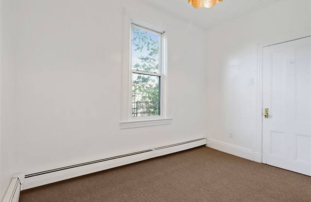 154 SHERMAN AVE Gallery 2