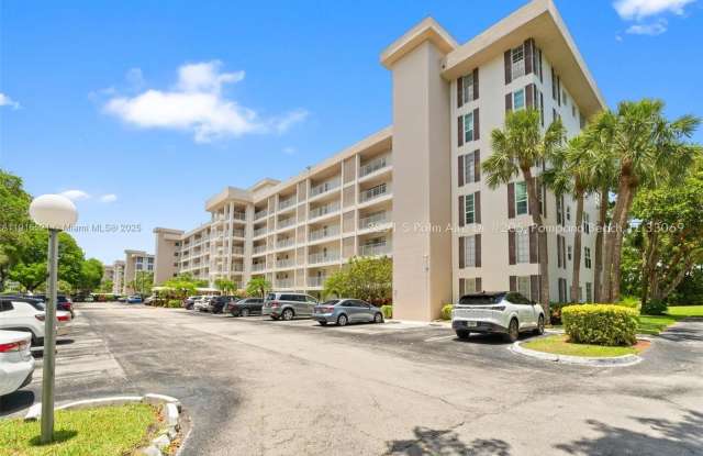 2851 S Palm Aire Dr photos photos