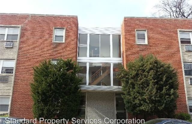 2400 W Balmoral Ave. Unit 1E - 2400 West Balmoral Avenue, Chicago, IL 60625