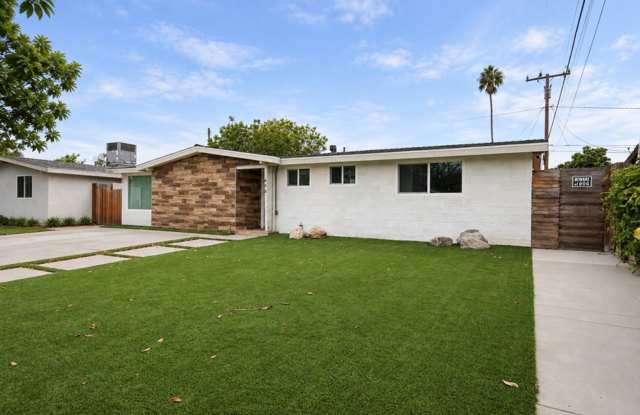 Prime Costa Mesa Location Gallery 4