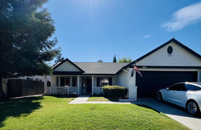 7727 North Carnegie Avenue - 7727 North Carnegie Avenue, Fresno, CA 93722