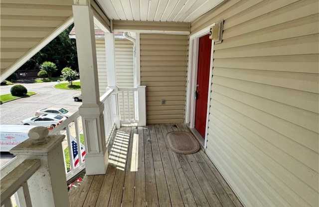 300 Bubble Creek Court Gallery 4