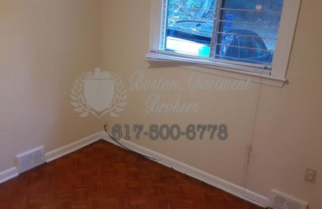 157 Saint Alphonsus St. Gallery 2