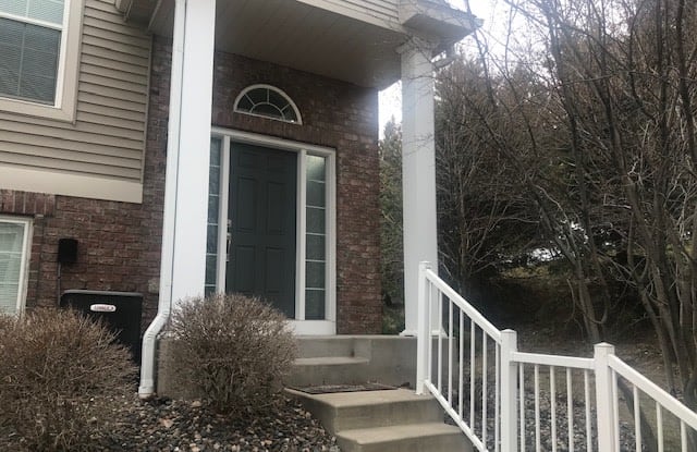904 Ledgestone Dr - 904 Ledgestone Drive, Mahtomedi, MN 55115
