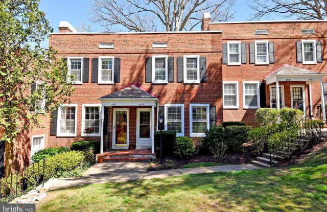 4805 27TH RD S - 4805 27th Road South, Arlington, VA 22206