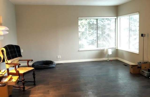 10911 Morningside Dr E Gallery 4