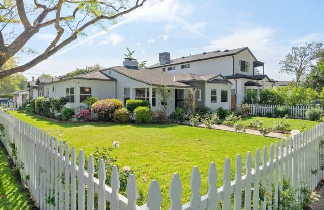 Charming Updated 3BD/3BA Ranch with Private Pool | Prime Studio City Corner Lot photos photos