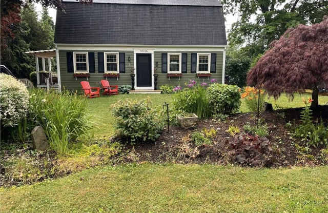 7 Boulevard E - 7 Boulevard East, Newport East, RI 02842 7 Boulevard E - 7 Boulevard East, Newport East, RI 02842