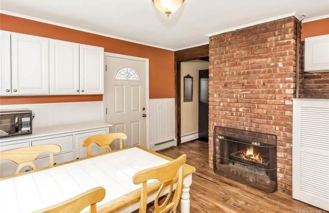 164 Blueberry Lane Gallery 4