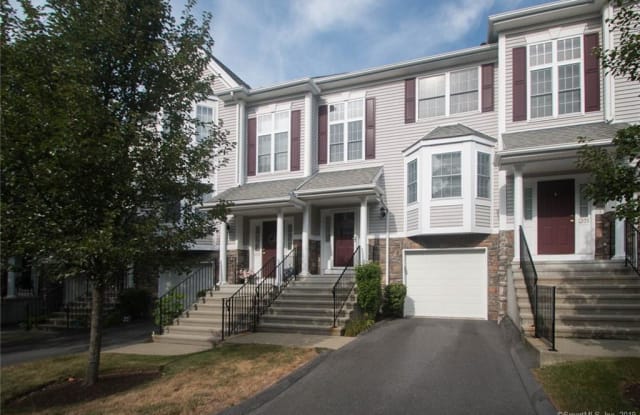 1204 Pinnacle Way - 1204 Pinnacle Way, Danbury, CT 06811