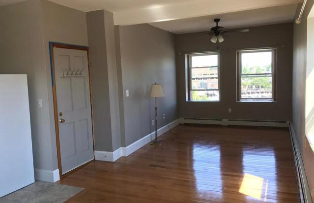 56 Peabody St Gallery 1