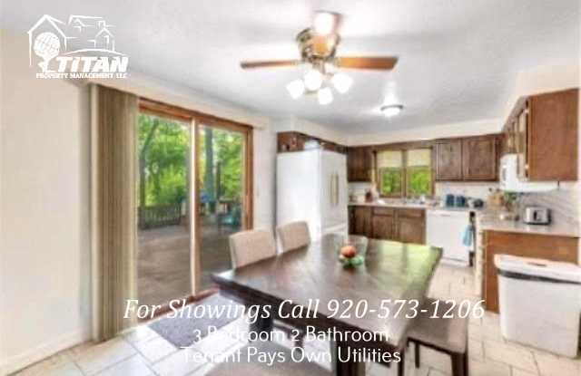 2556 Woodridge Lane Gallery 4