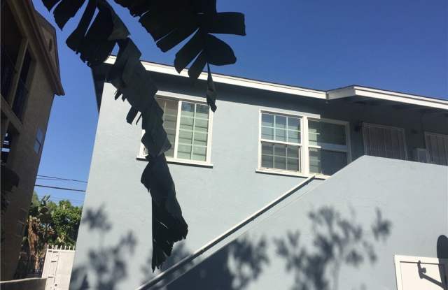 1029 Gladys Ave photos photos