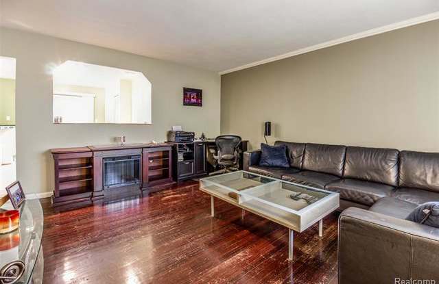 1422 Broadacre Avenue Gallery 3