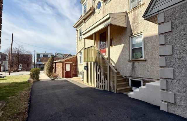 815 FAYETTE Street unit: 3 photos photos