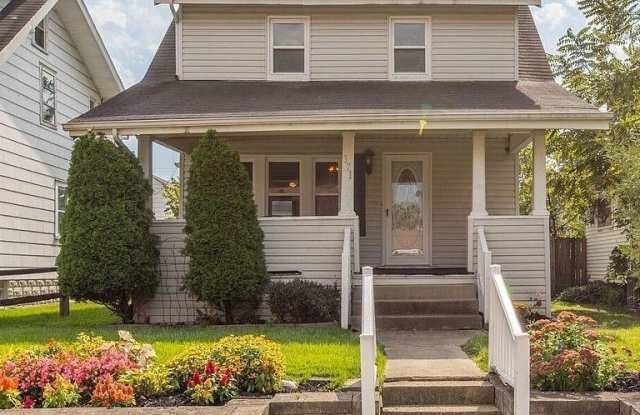 371 Sheldon Ave - 371 Sheldon Avenue, Columbus, OH 43207