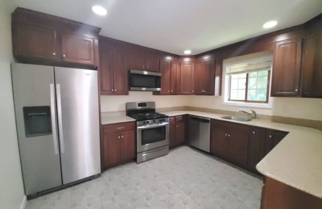 7 Crosby Place - 7 Crosby Pl, New Rochelle, NY 10801