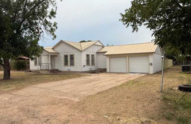 Country‑Side Chic: Fully Renovated 3‑Bed, 2‑Bath Retreat with Modern Luxury photos photos