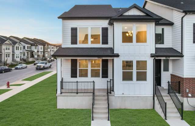 3 Bed 3 Bath Townhome photos photos