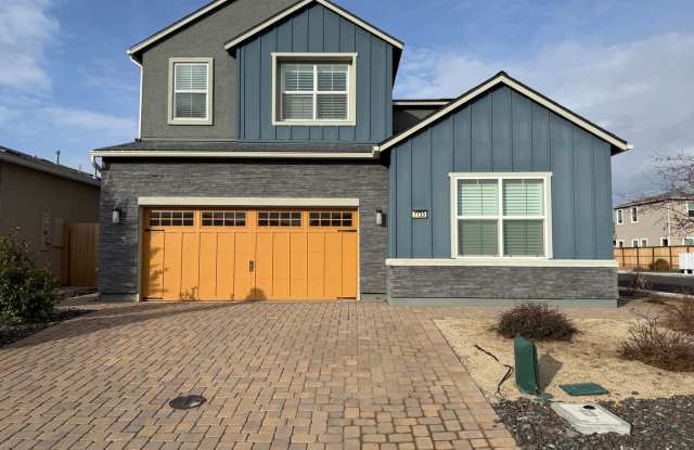 Experience refined living in this beautifully appointed 4-bedroom + den, 3-bath executive residence. photos photos