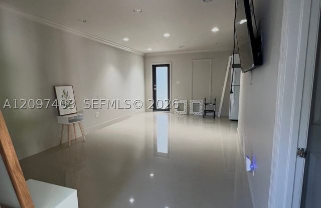 7844 SW 57th Ter Gallery 4