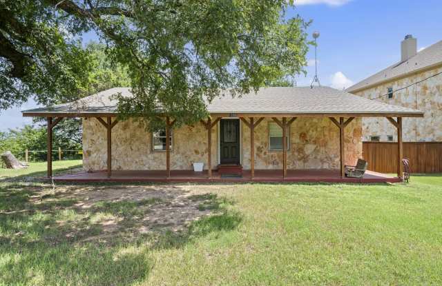 1233 Range Rd photos photos