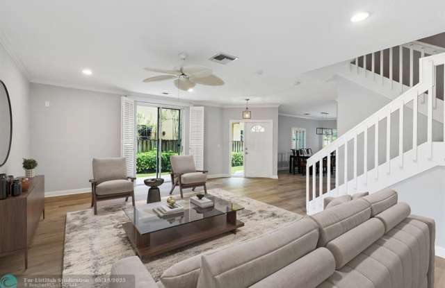 604 SW 8th Ave photos photos