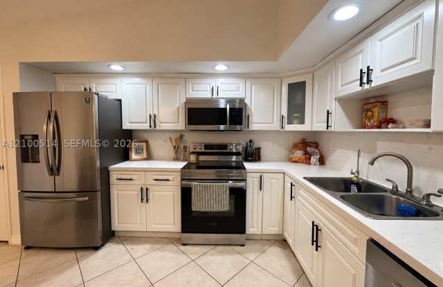11101 SW 122nd Ct Gallery 4