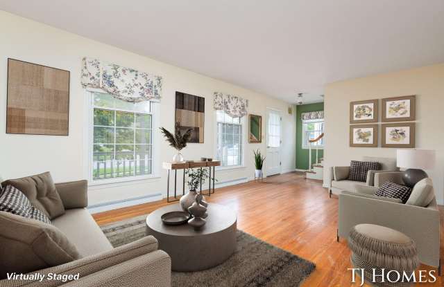 8 Wallinwood Avenue NE Gallery 2