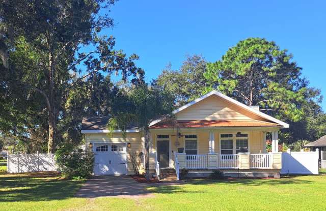 Charming 3/2 Bungalow photos photos