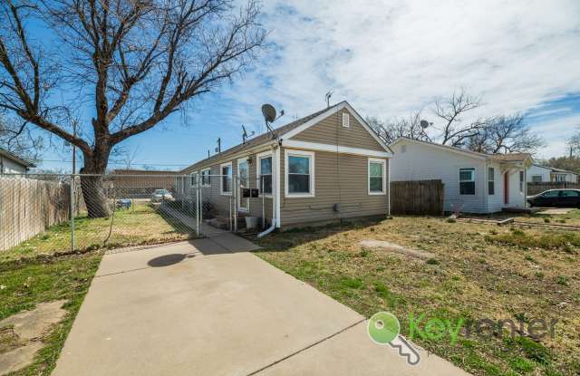 Renovated 2 bedroom | 1 Bath Duplex photos photos