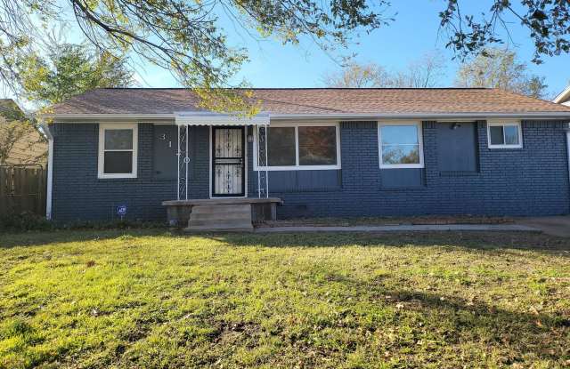 Beautiful 4 bedroom home AVAILABLE NOW! photos photos