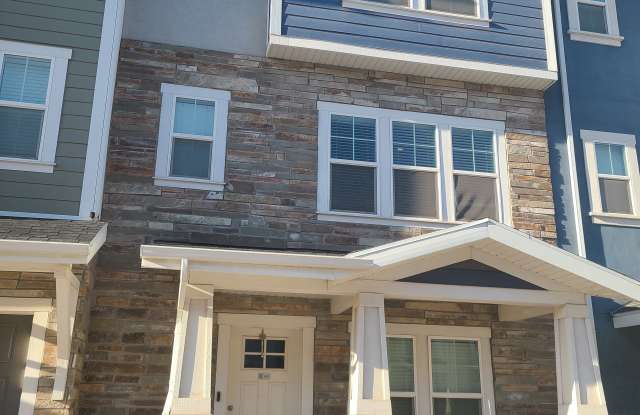 692 East 380 North - 692 East 380 North, Vineyard, UT 84059