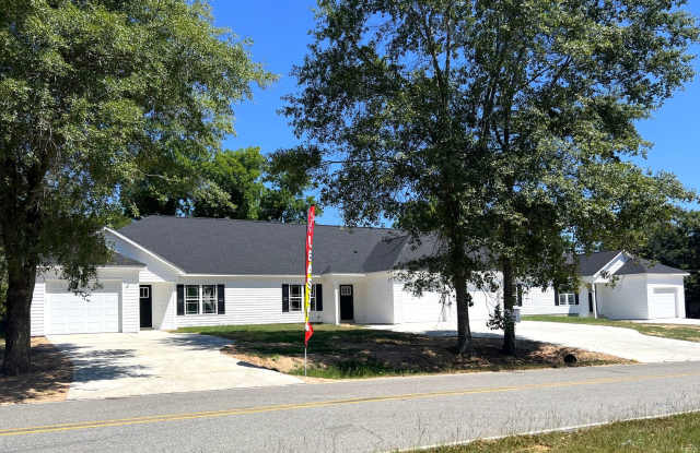 New Eastman Duplexes are now Available!!! - 508 3rd Avenue, Eastman, GA 31023