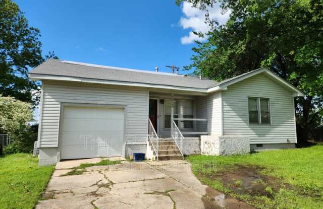 1826 East 6th photos photos