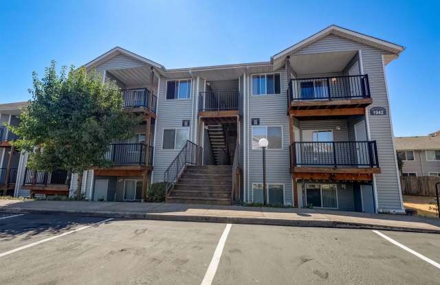 Gateway Village Apartments photos photos