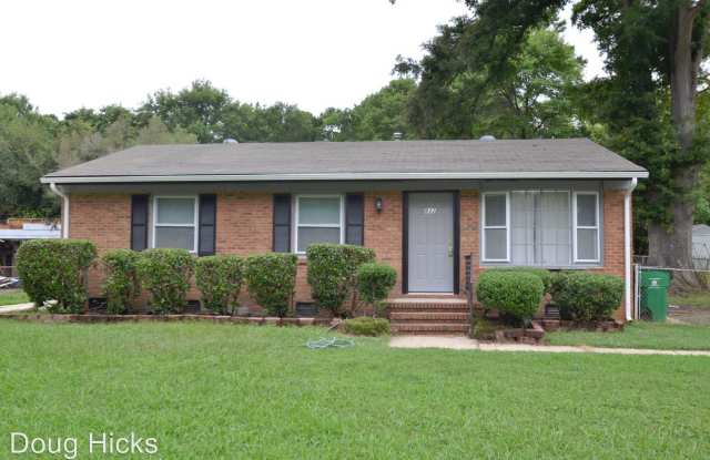 832 Tilden Rd - 832 Tilden Road, Charlotte, NC 28214