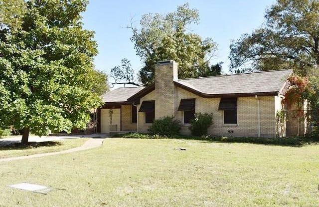 1024 Lydick Lane - 1024 Lydick Lane, River Oaks, TX 76114