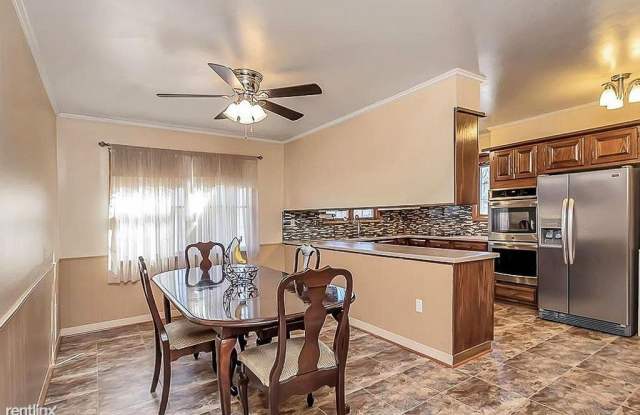 13067 Saint Andrews Ct Gallery 4