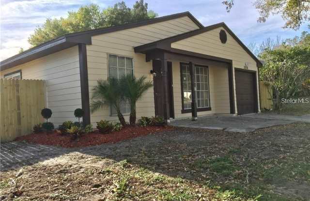 3836 GREEN DOLPHIN DRIVE - 3836 Green Dolphin Drive, Palm Harbor, FL 34684