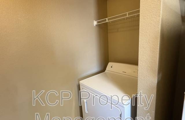 6400 Massard Road - 606 Gallery 4